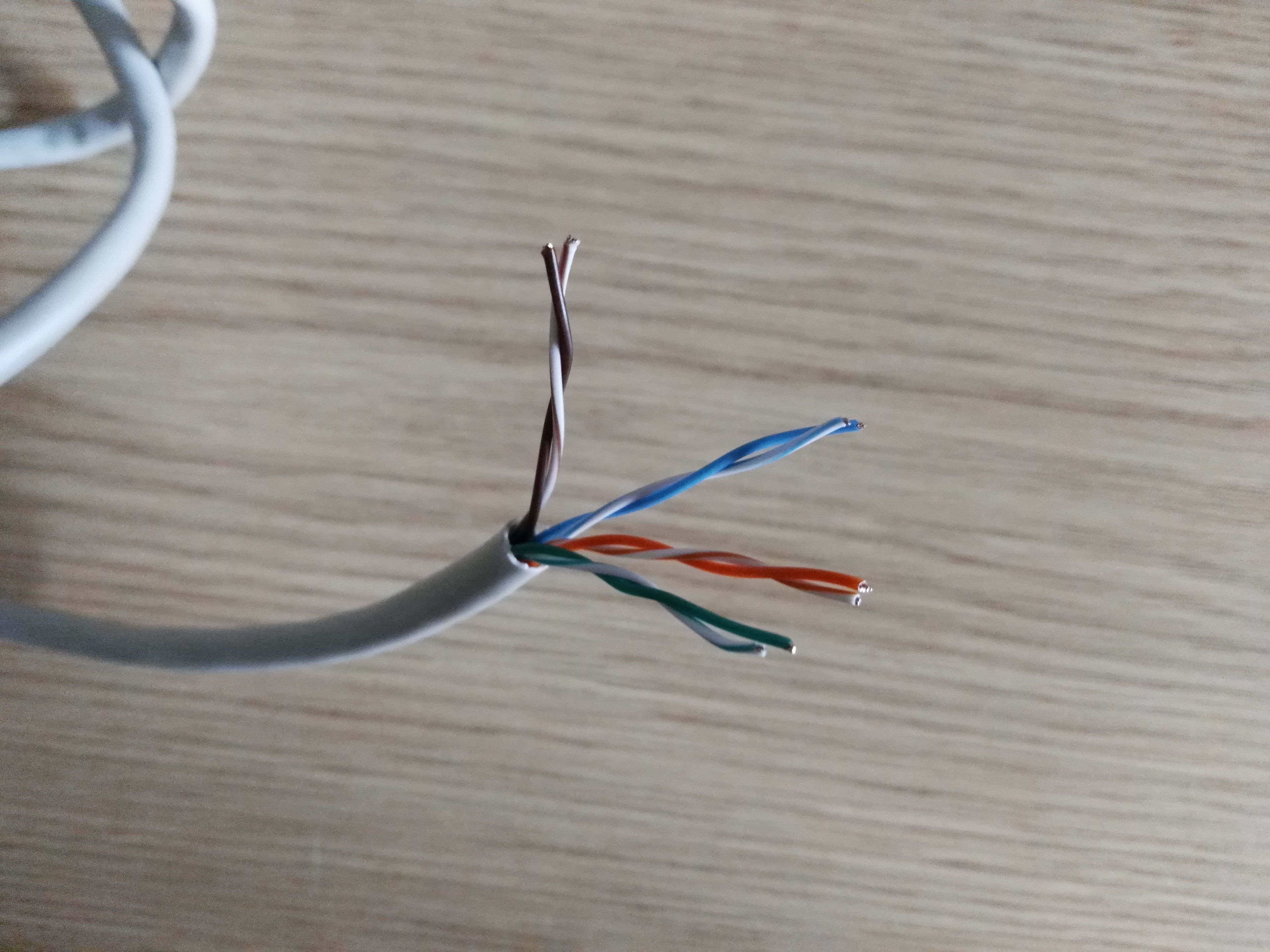 Adaptadores para convertir los cables de antena en una red