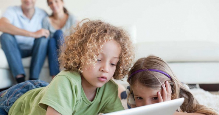 Las 10 cosas que debes enseñar a tus hijos antes de darles acceso a Internet