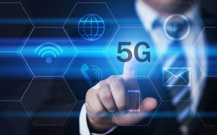 El presidente de Telefónica asegura que el 5G comercial llegará en 2021