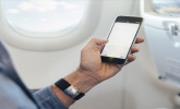 ¿Por qué hay que apagar el móvil en un avión? Así puede afectar